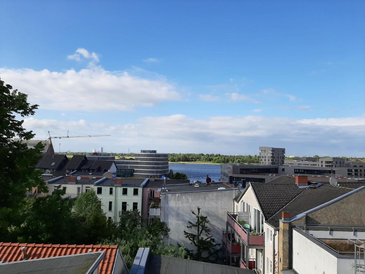 Ueber Den Daechern Der Altstadt Rostock Exteriör bild